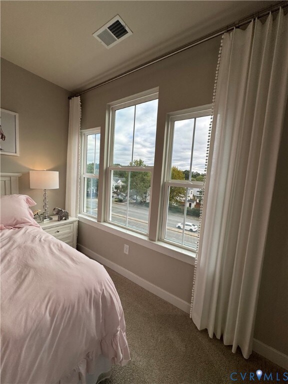 Building Photo - 8001 Lake Laurel Ln