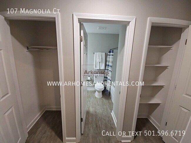 Building Photo - 107 Magnolia Ct