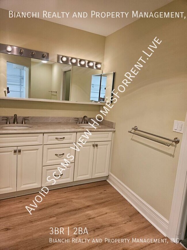 Building Photo - 2361 Bentley Dr