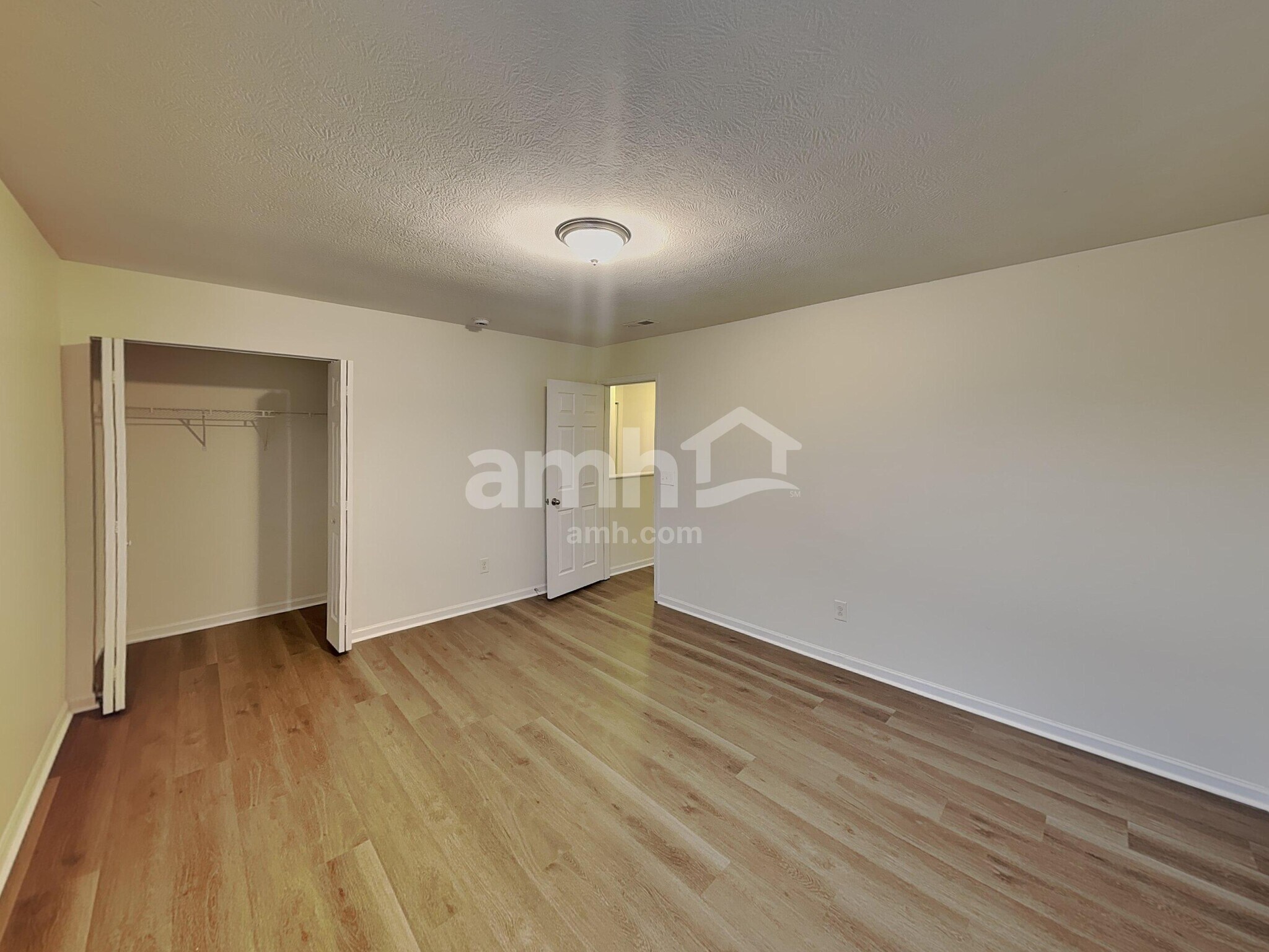 Building Photo - 524 Corbel Dr