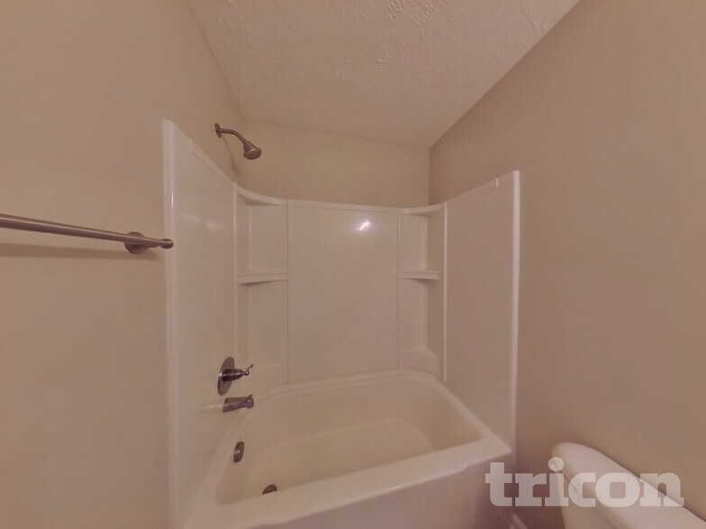 Building Photo - 1457 Mutual Dr