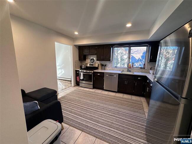 Building Photo - 531 US-1