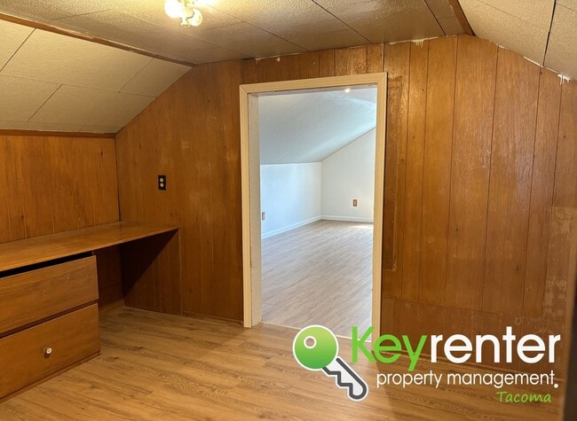 Building Photo - Gorgeous 3Bed/2Bath In the Heart of Tacoma!