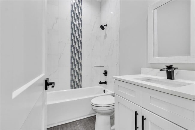 Building Photo - 3671 Hamilton Mill Rd