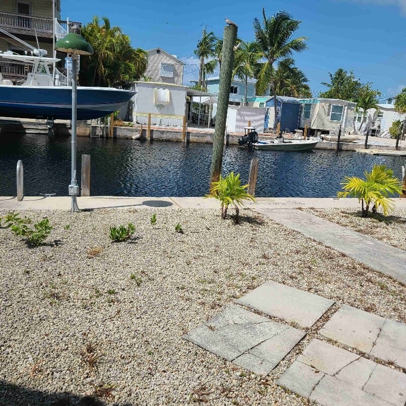 Building Photo - 127 Monroe Dr