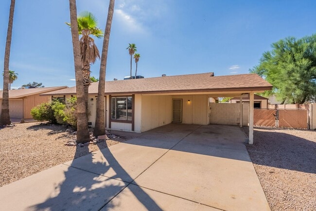 Building Photo - Three bedrooms plus big garage!
