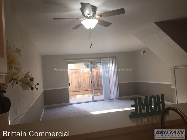 Building Photo - 4725 Marconi Ave