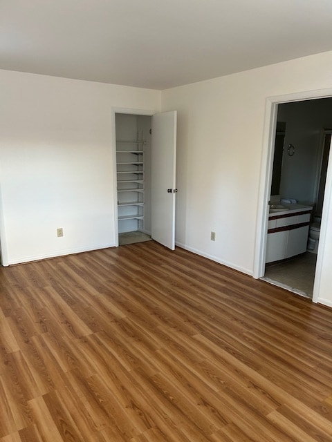 Building Photo - 347 Green Rock