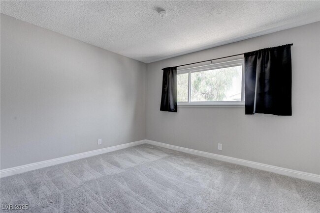 Building Photo - 1438 Lorilyn Ave