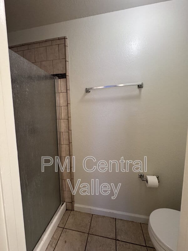 Building Photo - 7921 Montgomery Ave