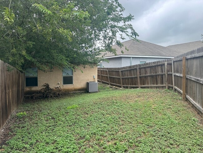 Building Photo - 5731 Golf Heights