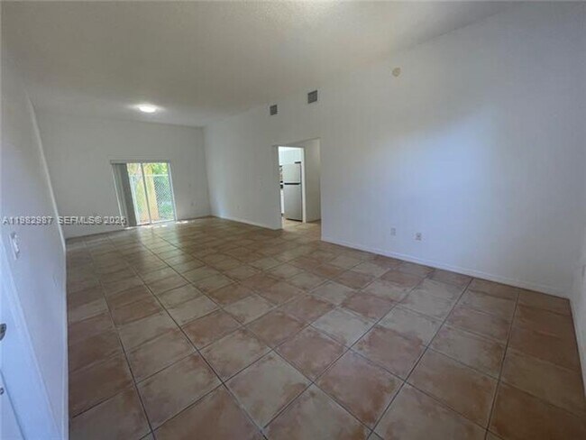 Building Photo - 3421 SW 25th St