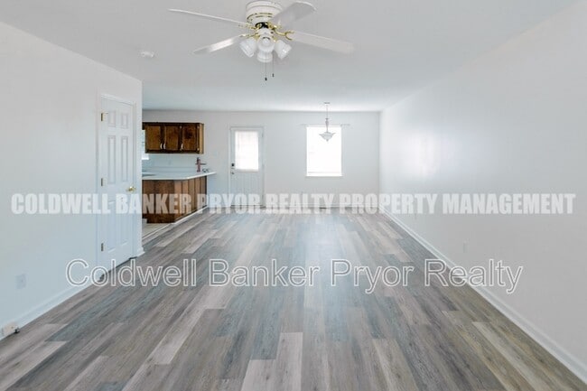 Building Photo - 1240 N Concord Rd