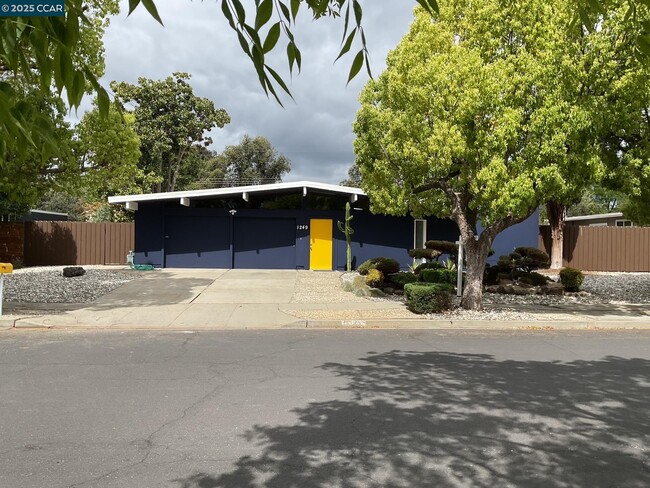 Primary Photo - 1249 Lancashire Dr