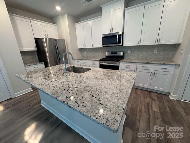 Building Photo - 125 Johns Cardinal Dr