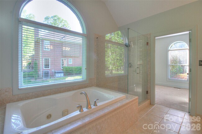 Building Photo - 1217 Weddington Hills Dr