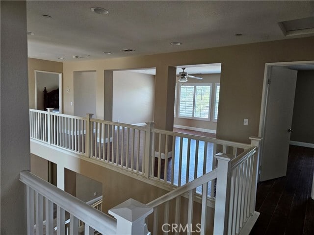 Building Photo - 410 Caliente Dr