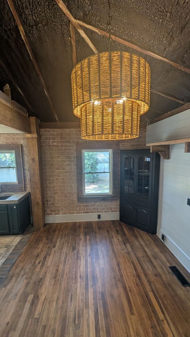 Building Photo - Completely remodeled Studio Home