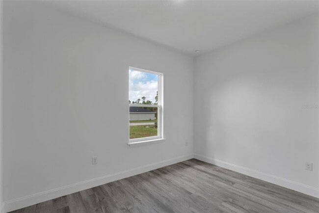 Building Photo - 2211 SW 153rd Pl Rd