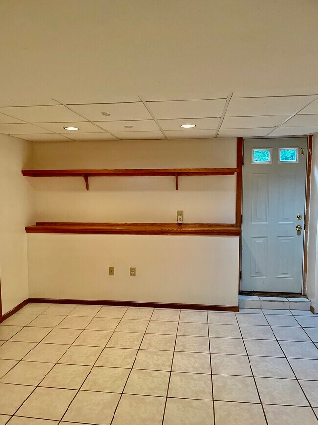 Building Photo - 30 Flynn Rd