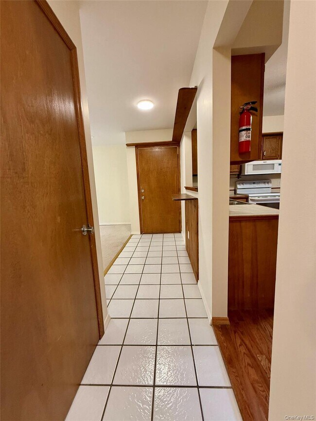 Building Photo - 87 Oregon Trail