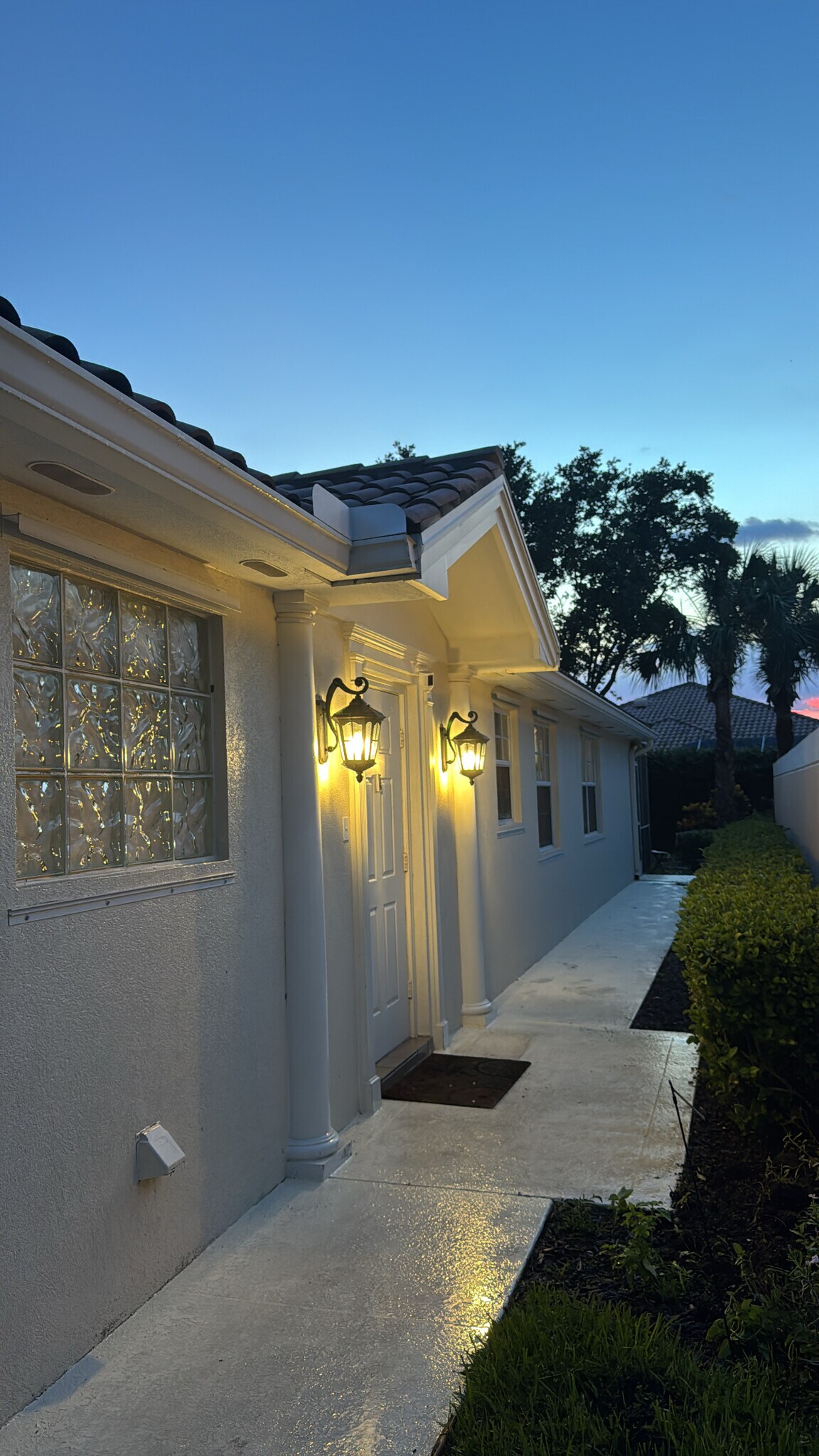 Building Photo - 7630 Pesaro Dr
