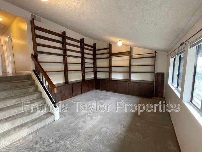 Building Photo - 13237 Sundance Ave