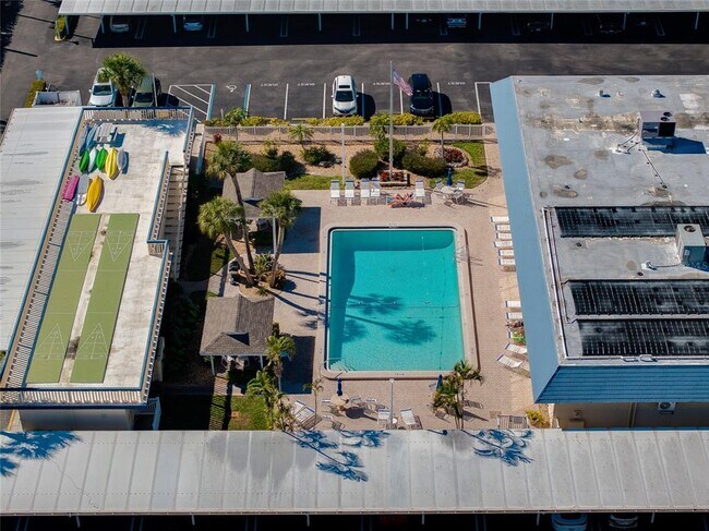 Building Photo - 3806 Gulf of Mexico Dr