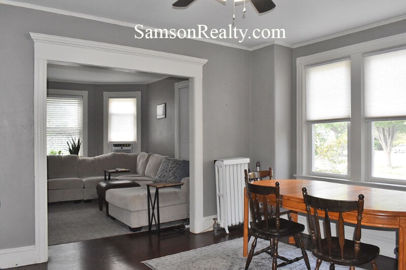 Building Photo - 219 Cole Ave