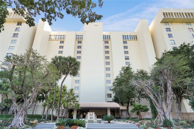 Building Photo - 11111 Biscayne Blvd