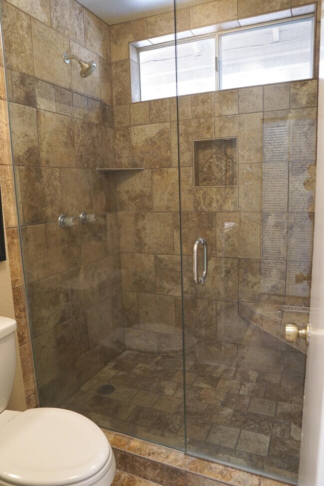 Building Photo - 68120 Tachevah Dr