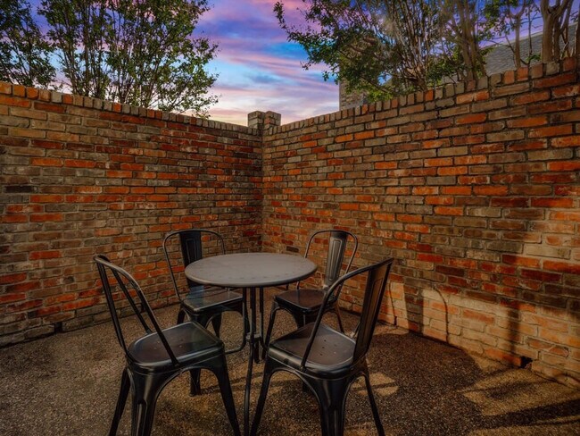 Building Photo - 4215 Voss Hills Pl