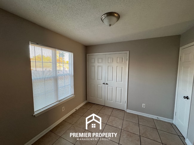 Building Photo - 4252 Elysian Dr