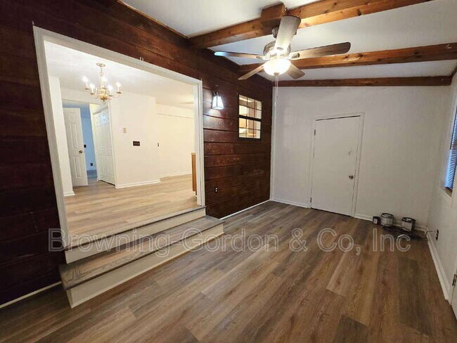 Building Photo - 251 Colt Dr