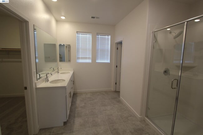 Building Photo - 1008 Osprey Dr