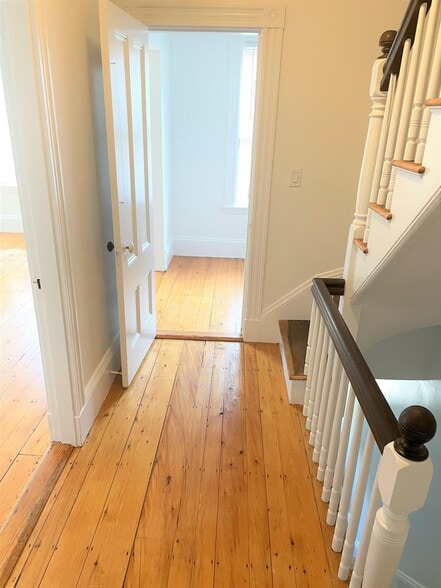 Building Photo - 30 Healey St