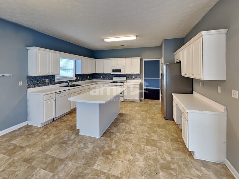 Building Photo - 3208 Milstead Walk Way