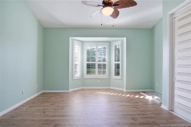 Building Photo - 1687 SW Harbour Isles Cir
