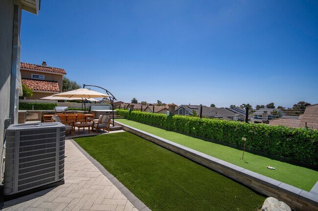 Building Photo - Experience Coastal Living at Its Finest in...