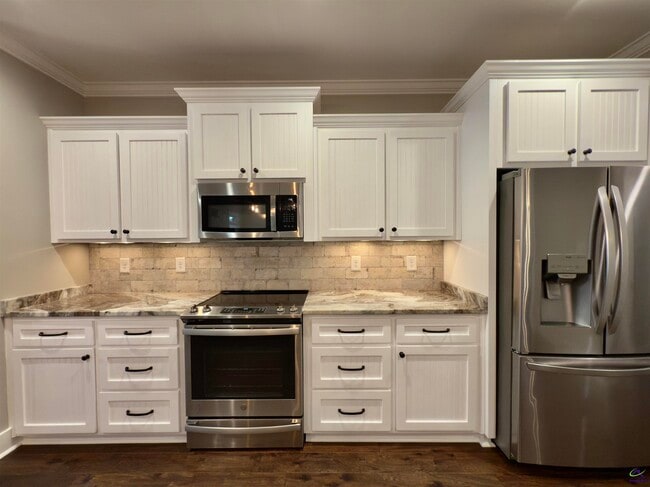 Building Photo - 408 Hawk's Nest Dr