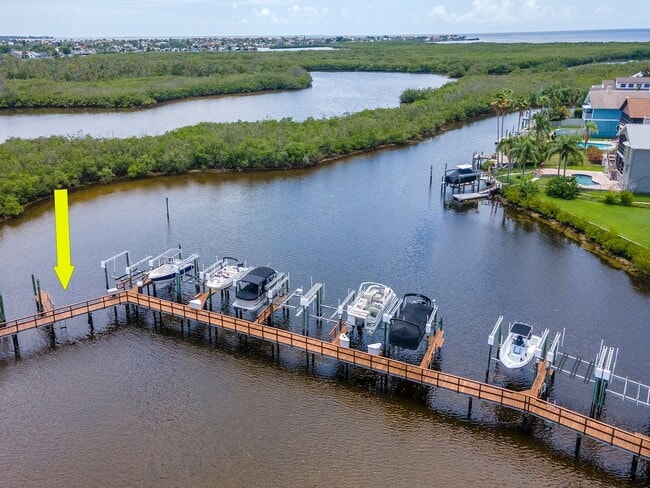 Building Photo - Waterfront Penthouse Living – Luxury 3 Bedroom / 2 Bath Condo on the Water