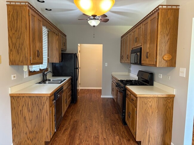 Building Photo - 23025 Bussey Dr