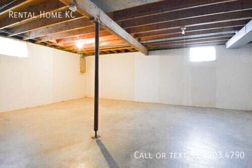 Building Photo - 1835 S Abbey Cir