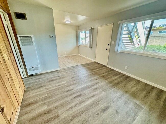 Building Photo - Ground Floor 1 Bed/1Bath Apartment in El Cerrito - Remodeled with 1 Parking Space Included