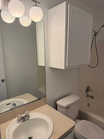 Building Photo - 2907 Dalton St