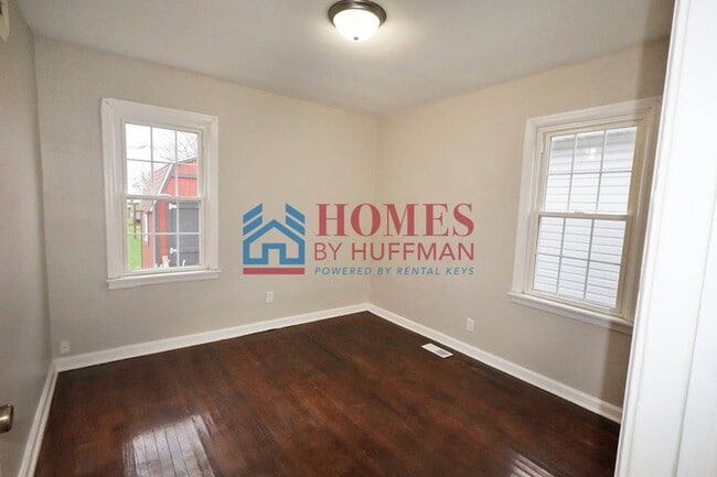 Building Photo - Two Bedroom House | Now Available