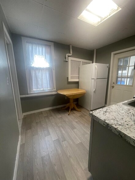 Building Photo - 107 Sherman Ave