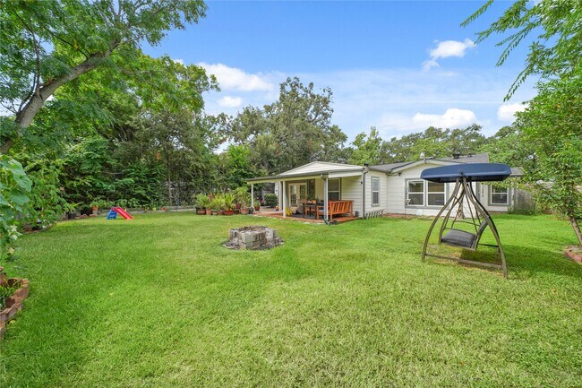 Building Photo - 4019 Blue Bonnet Blvd
