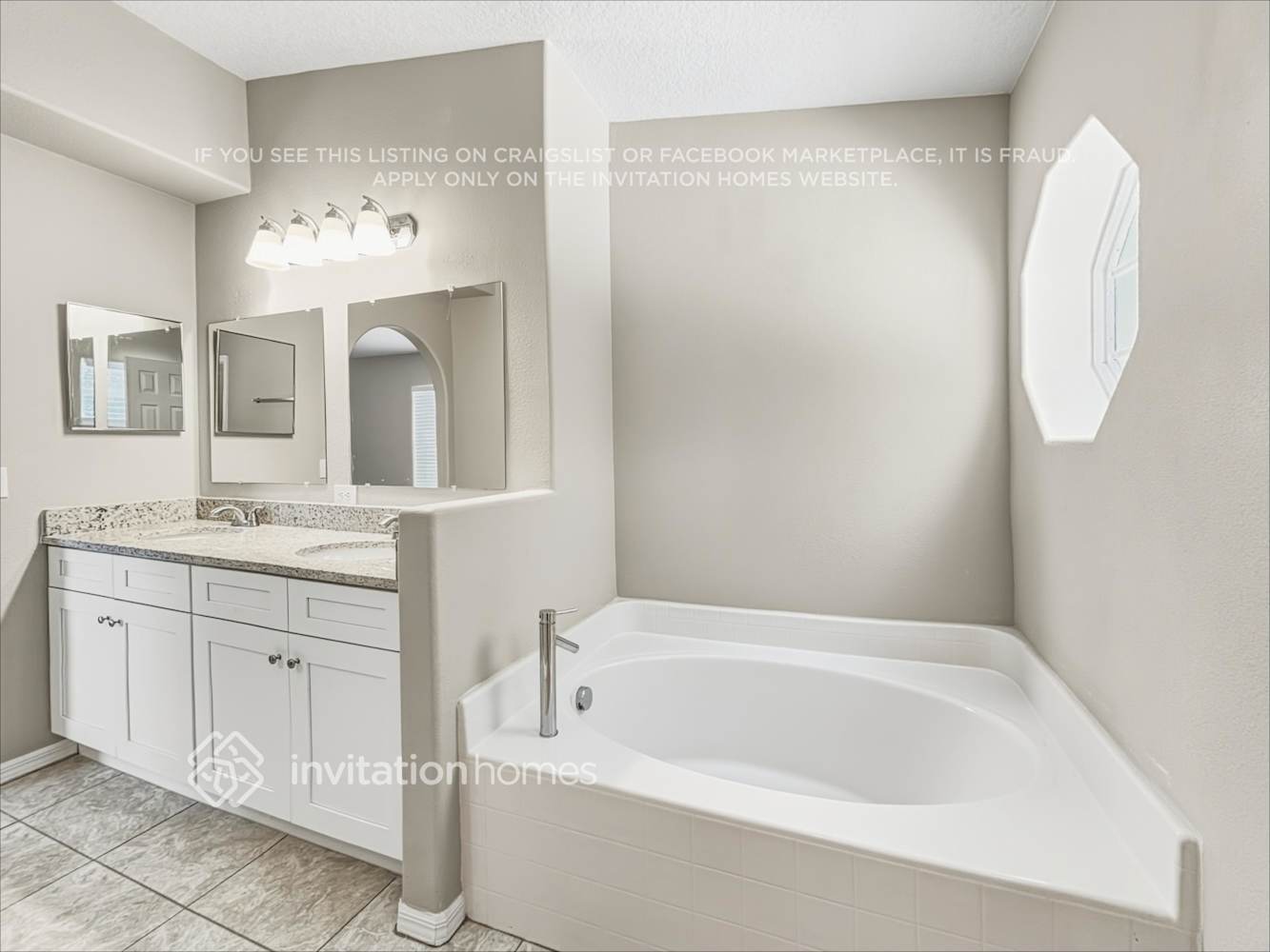 Building Photo - 4716 Four Lakes Dr