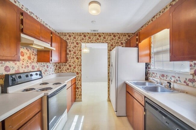 Building Photo - 1390 Coalition Cir